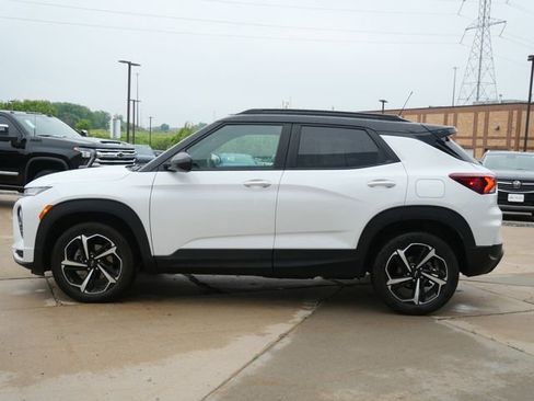 Used 2023 Chevrolet TrailBlazer RS w/ Sun and Liftgate Package AWD/4WD image 4