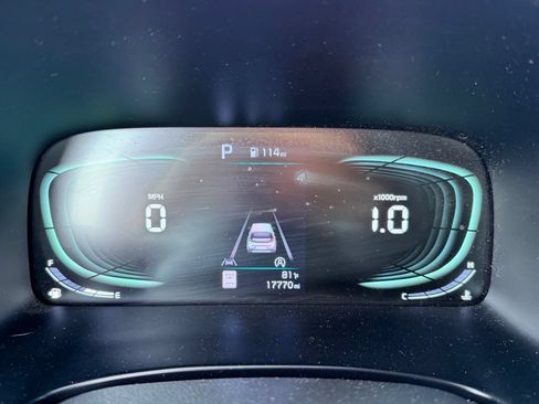 Used 2025 Kia Soul LX FWD image 10