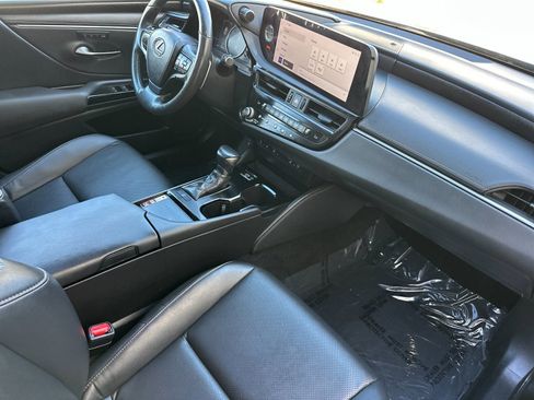 Used 2023 Lexus ES 350 w/ Premium Package image 17