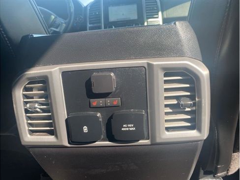 Used 2018 Ford F150 Platinum w/ Equipment Group 701A Luxury AWD/4WD image 12