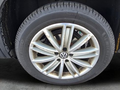 Used 2013 Volkswagen Tiguan SE AWD/4WD image 28