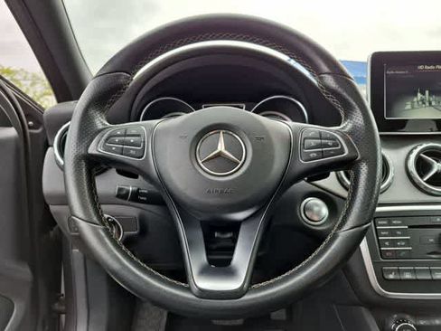 Used 2017 Mercedes-Benz GLA 250 4MATIC image 24