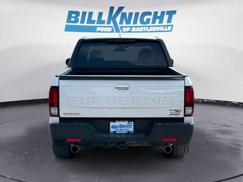 Used 2025 Honda Ridgeline Sport image 4