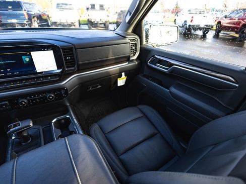 New 2025 Chevrolet Silverado 1500 LT w/ Z71 Off-Road Package image 27