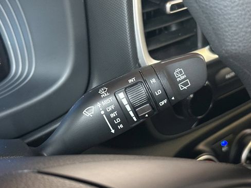 Certified 2026 Hyundai Venue SE FWD image 32
