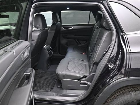 New 2026 Volkswagen Atlas Cross Sport SE image 11