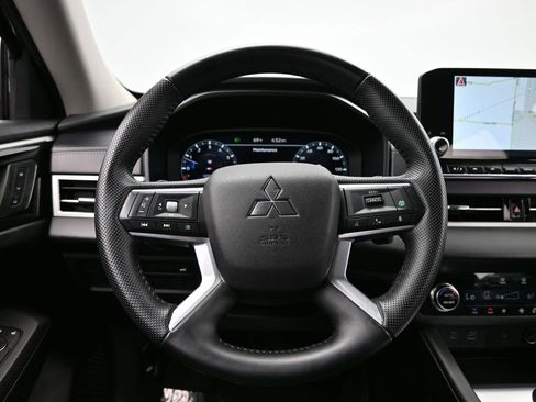 Used 2024 Mitsubishi Outlander SEL image 46