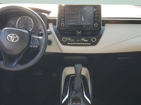 Used 2021 Toyota Corolla LE w/ LE Premium Package image 28