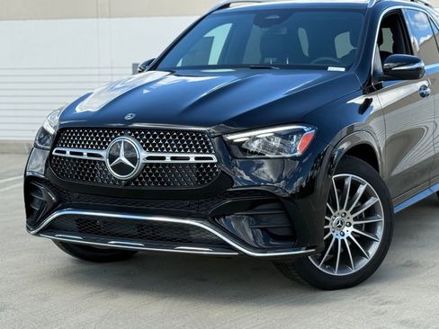 Used 2025 Mercedes-Benz GLE 580 4MATIC image 3