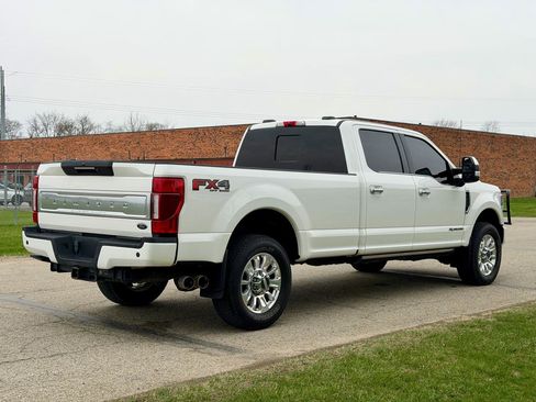 Used 2022 Ford F350 Limited image 6