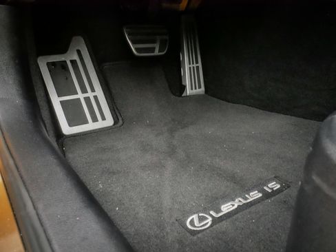 Used 2025 Lexus IS 500 image 17