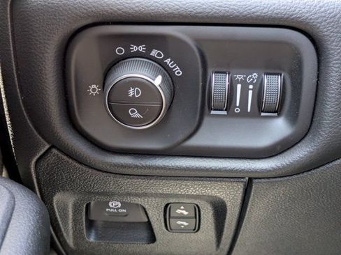 New 2026 RAM 1500 Big Horn AWD/4WD image 25