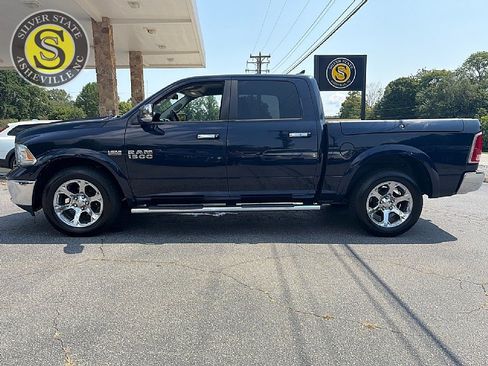 Used 2013 RAM 1500 Laramie w/ Convenience Group AWD/4WD image 3