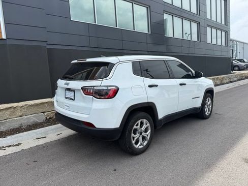 Used 2025 Jeep Compass Sport AWD/4WD image 3