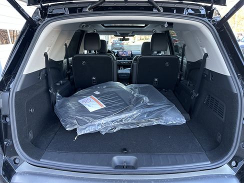 New 2026 Nissan Pathfinder SL image 37