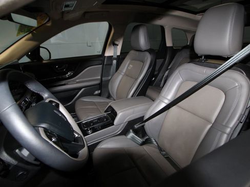 Used 2024 Lincoln Corsair Grand Touring w/ Equipment Group 301A image 4