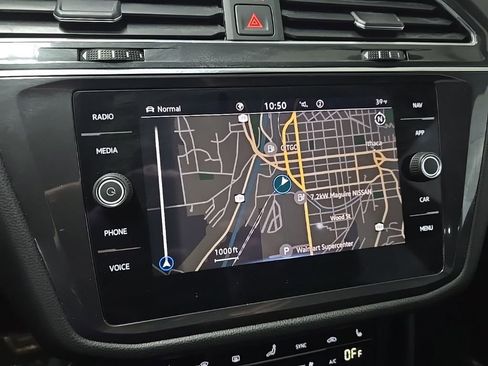 Used 2022 Volkswagen Tiguan SEL R-Line image 25