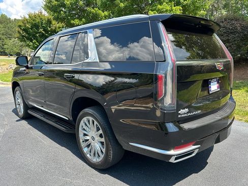 Used 2023 Cadillac Escalade Premium Luxury AWD/4WD image 23