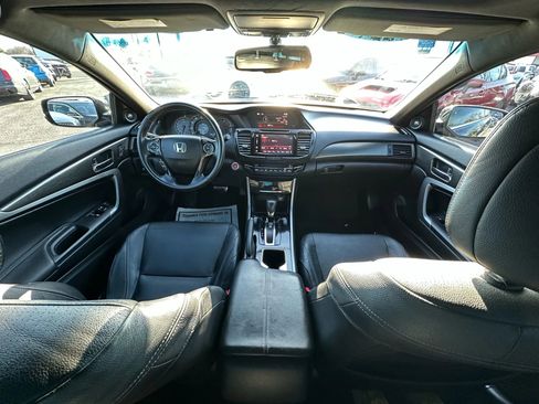 Used 2017 Honda Accord EX-L image 2