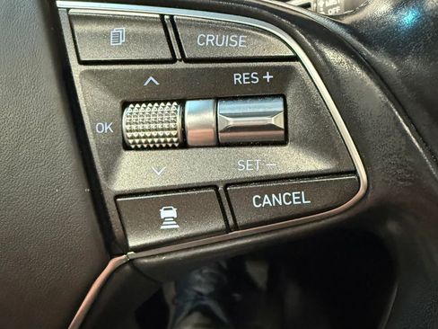 Used 2017 Genesis G90 3.3T Premium image 47