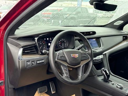 Certified 2023 Cadillac XT5 Sportv w/ Platinum Package image 15