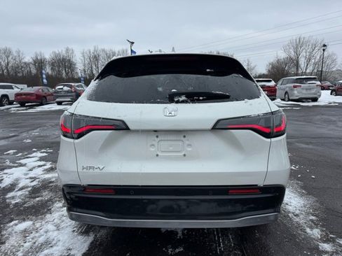 Used 2023 Honda HR-V EX-L image 3