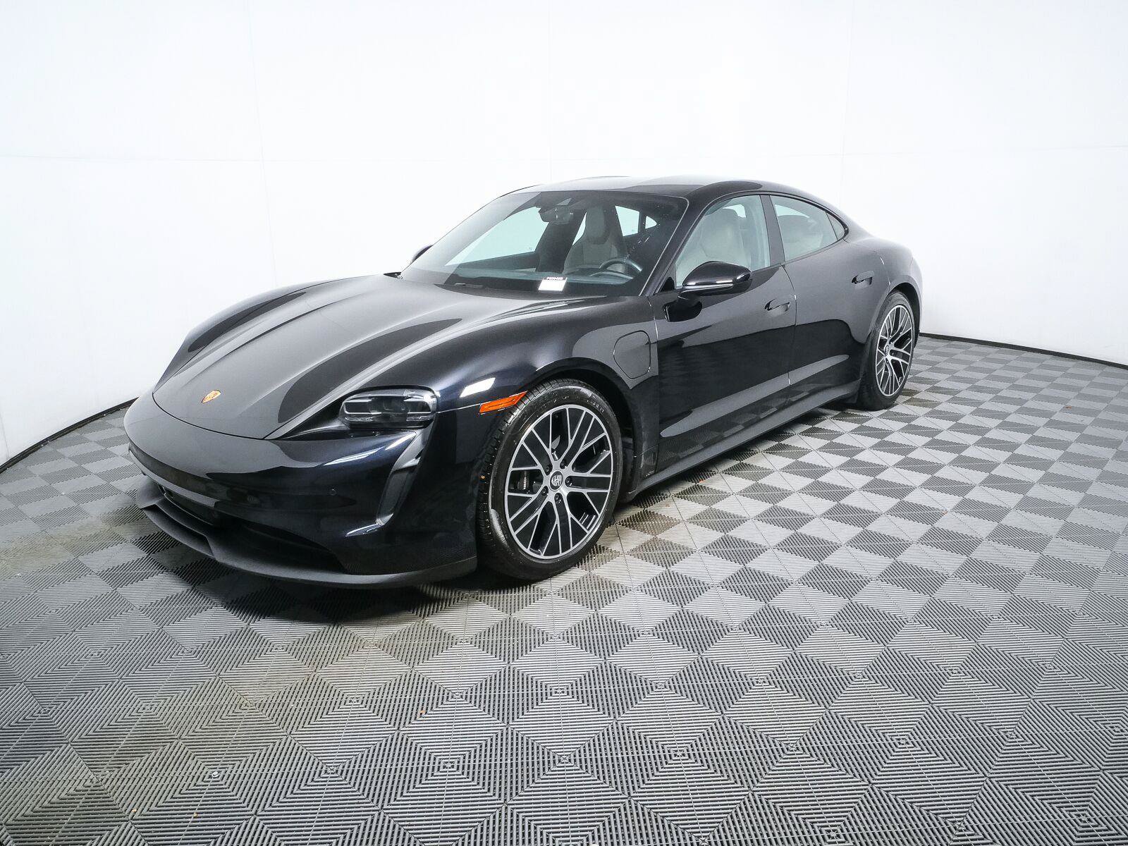 Certified 2022 Porsche Taycan RWD image 1