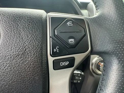 Used 2018 Toyota 4Runner SR5 Premium AWD/4WD image 22