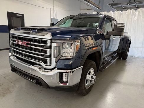 Used 2023 GMC Sierra 3500 SLT w/ SLT Premium Package AWD/4WD image 22