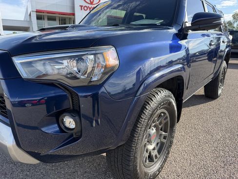 Used 2022 Toyota 4Runner TRD Off-Road Premium AWD/4WD image 11