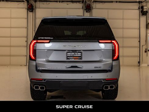 Used 2026 GMC Yukon Denali Ultimate w/ LPO, Floor Liner Package AWD/4WD image 8