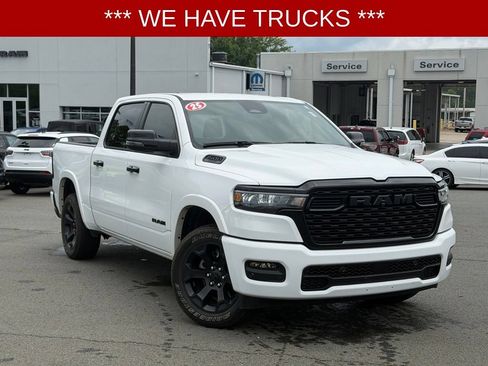 Used 2025 RAM 1500 Big Horn AWD/4WD image 1