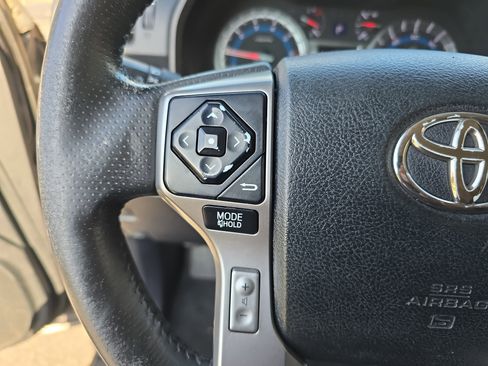 Used 2015 Toyota 4Runner SR5 image 16