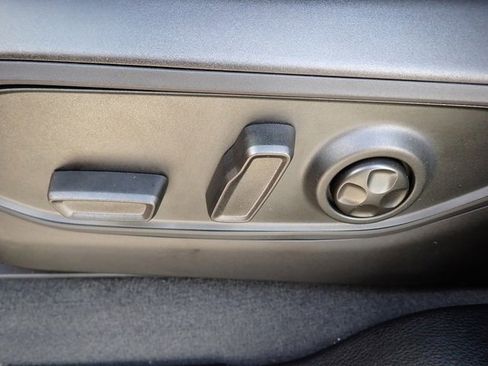 New 2025 Jeep Grand Cherokee Limited w/ Black Appearance Package image 17