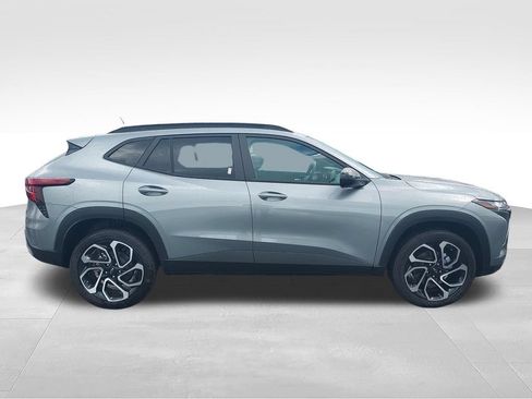 New 2026 Chevrolet Trax RS w/ Driver Confidence Package FWD image 6