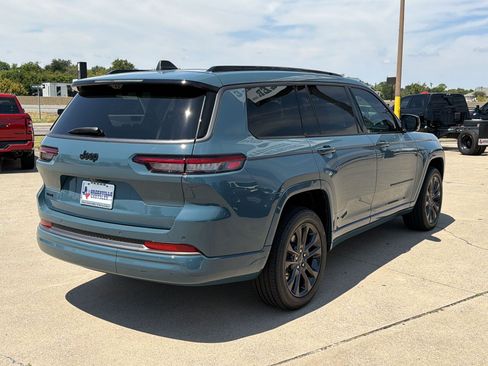 New 2026 Jeep Grand Cherokee L Limited AWD/4WD image 9