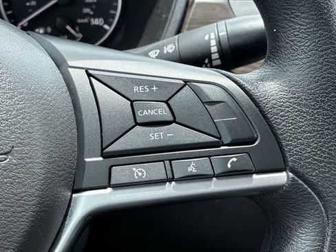 Used 2024 Nissan Altima 2.5 SV FWD image 25