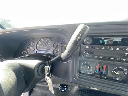 Used 2006 Chevrolet Silverado 2500 LS RWD image 15