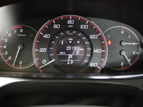 Used 2015 Honda Accord Sport image 19