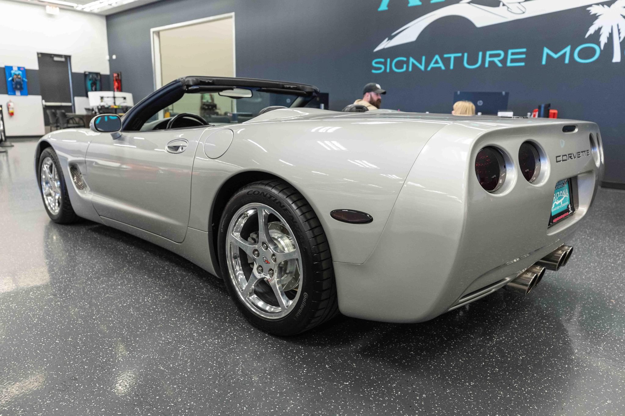 Used 2004 Chevrolet Corvette Convertible w/ Preferred Equipment Group RWD image 8
