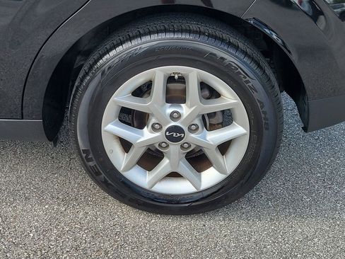 Used 2025 Kia Soul LX w/ LX Technology Package FWD image 5
