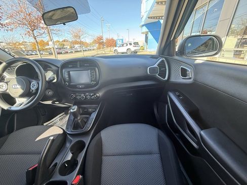 Used 2021 Kia Soul LX image 37