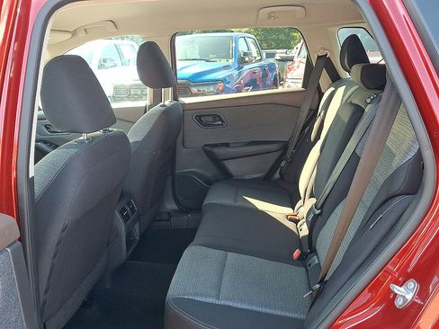 Used 2021 Nissan Rogue S AWD/4WD image 11