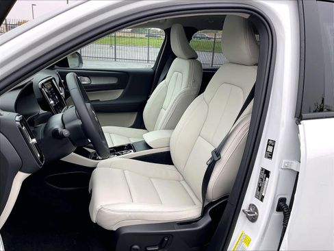 New 2026 Volvo XC40 B5 Plus w/ Protection Package Premier image 11