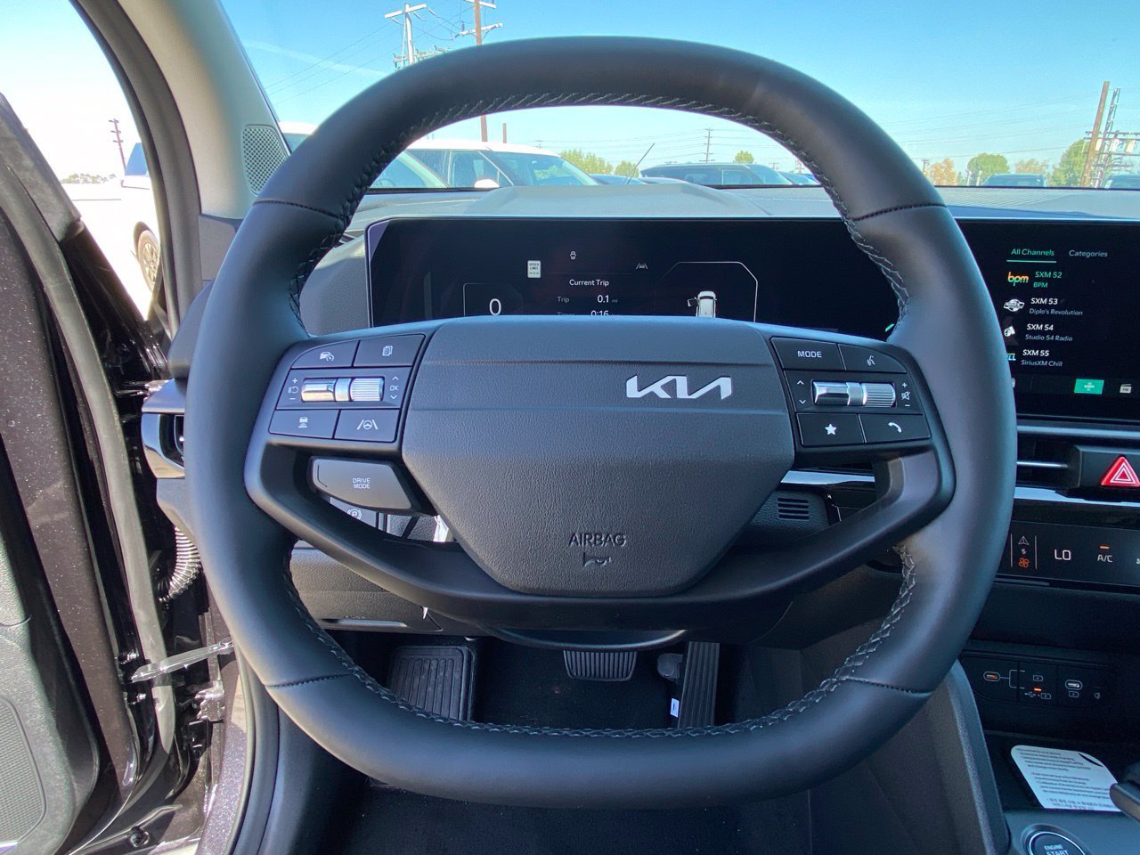 New 2026 Kia Sportage SX FWD image 16