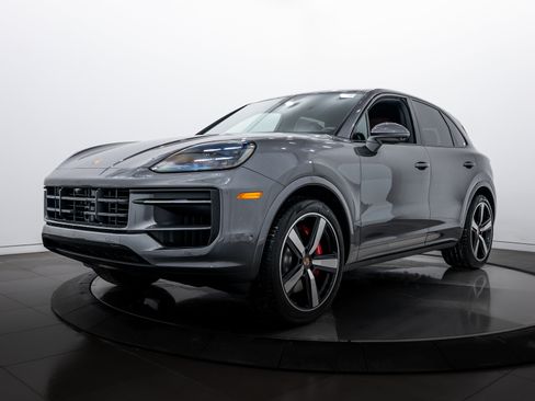 New 2026 Porsche Cayenne S image 1