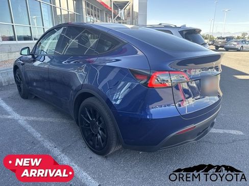 Used 2024 Tesla Model Y 2WD image 13