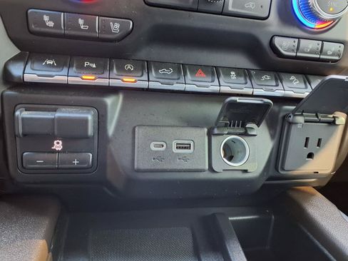 Used 2021 GMC Sierra 1500 Denali w/ Denali Ultimate Package AWD/4WD image 13