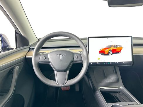 Used 2023 Tesla Model Y Long Range image 16