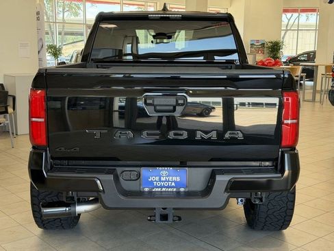 Used 2026 Toyota Tacoma SR5 AWD/4WD image 8